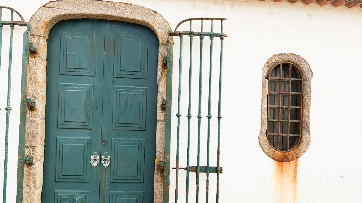 Comment enlever une tache de rouille sur une façade ?